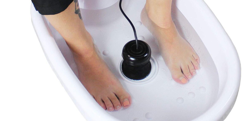Η διαδικασία Detox στα πόδια στοχεύει στην αποτελεσματική απομάκρυνση τοξινών από τον οργανισμό